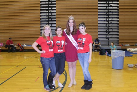 Senior Alysa Waits, Junior Breanna Patterson, Junior Courtney Pelland, Junior Sydney Patterson happily helping out with the blood drive.