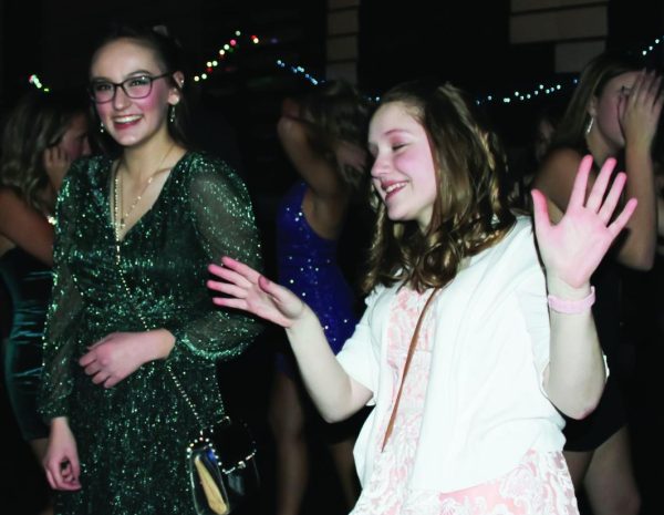 Reegan Nickerson and Addyson Vahle dance at Snowball on Dec. 1. 